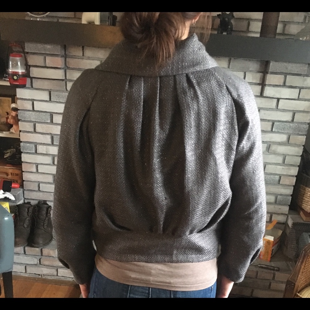 Eryn Brinie  mid weight jacket - Picture 3 of 8
